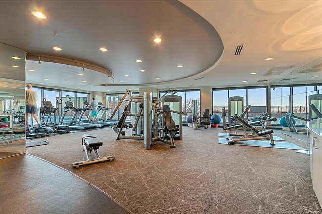 Building Photo - 1650 Fillmore St