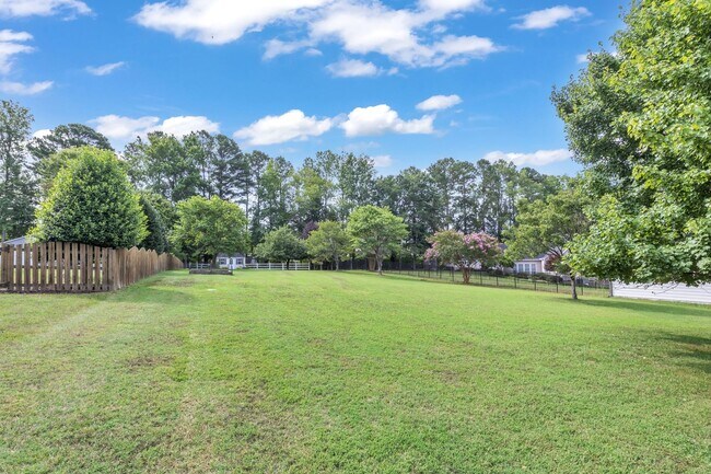 Building Photo - Ranch Floorplan with Upstairs Bonus Room on .78 acres! 2 Car Garage