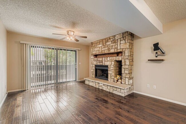 Building Photo - 953 Moorings Dr