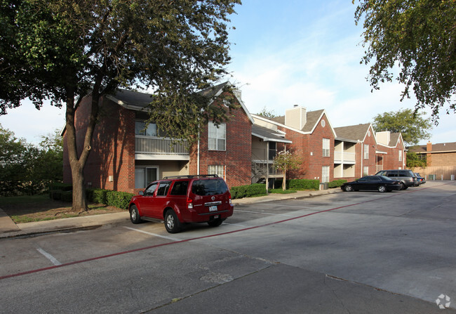 Gable Point Apartments - Gable Point