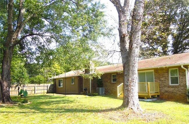 Building Photo - 5762 Fairfield Pl