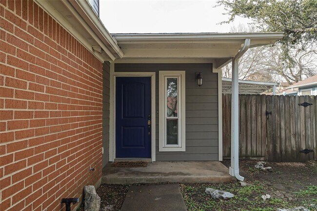 Building Photo - 8705 Clearbrook Trail
