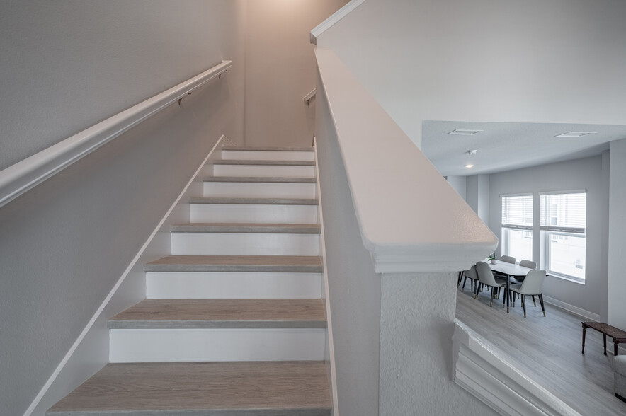 Building Photo - 2400 Ezzell Ct