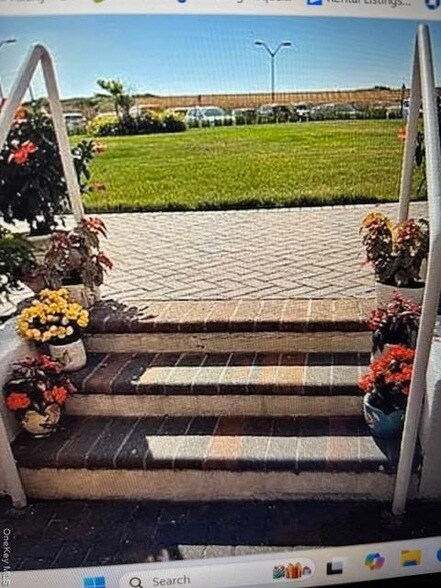 Building Photo - 2 Richmond Rd