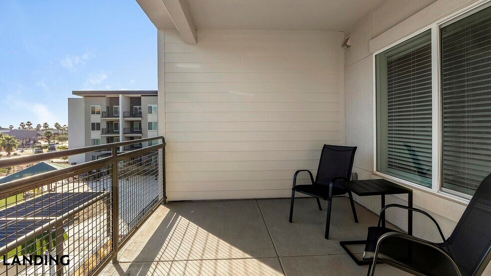 Building Photo - 1760 S Crismon Rd