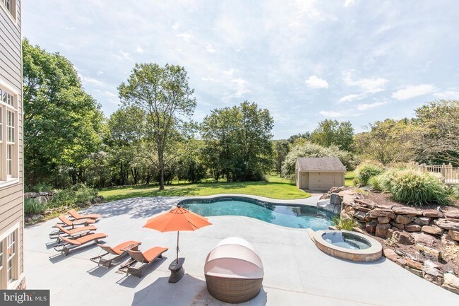 Building Photo - 2115 Pony Trail Dr