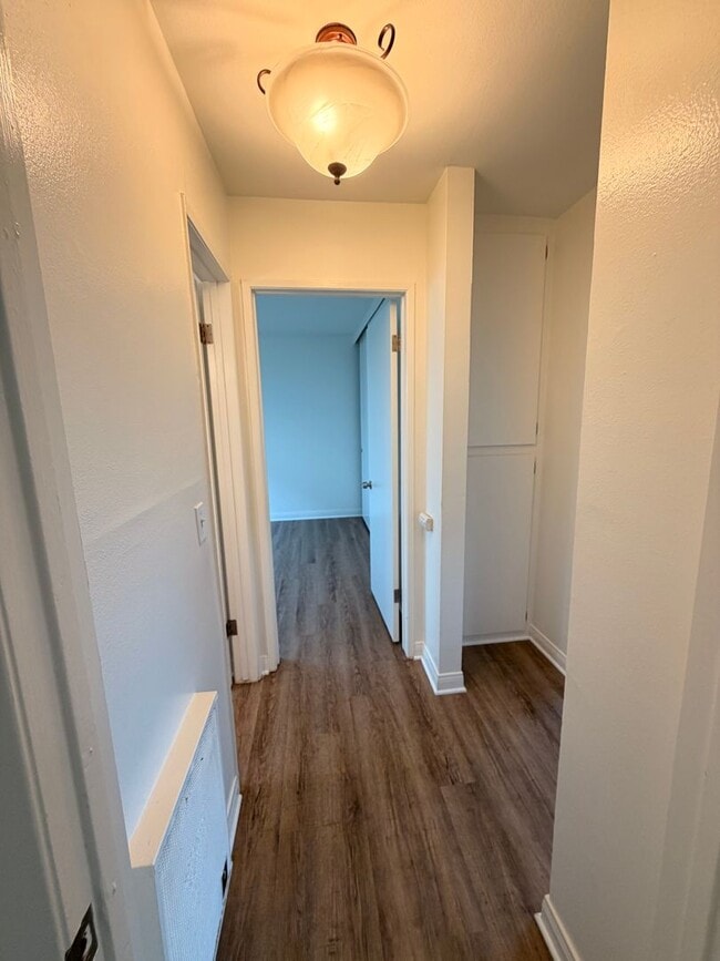 Building Photo - Two Bedroom Cypress Apartment For Rent-Includes One Car Garage!