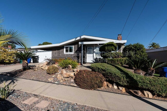 Building Photo - 3443 Lockwood Dr