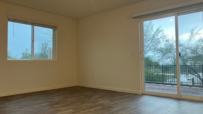 Building Photo - 3804 Enchanted Sky St