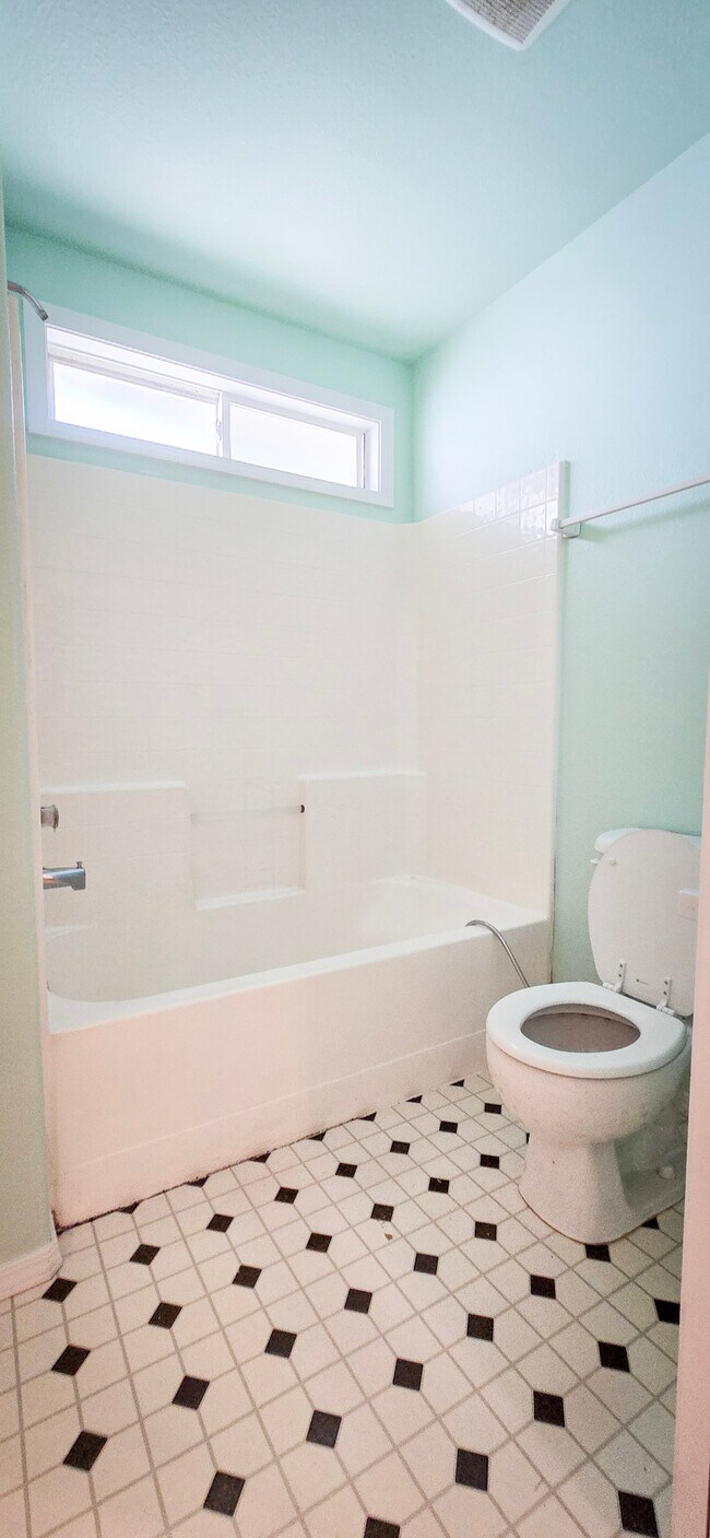 Building Photo - 5875 S Hollyhock Way