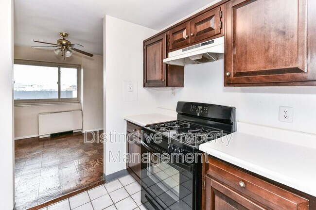 Primary Photo - 4520 King St