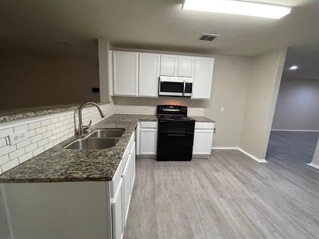 Building Photo - 1512 Queens Brook Ln