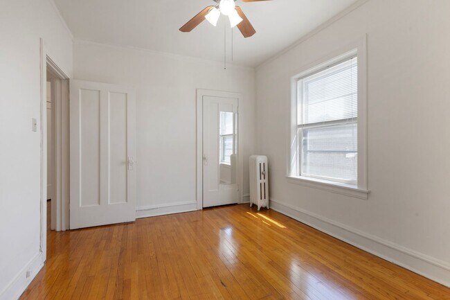 Building Photo - Spacious Lincoln Square