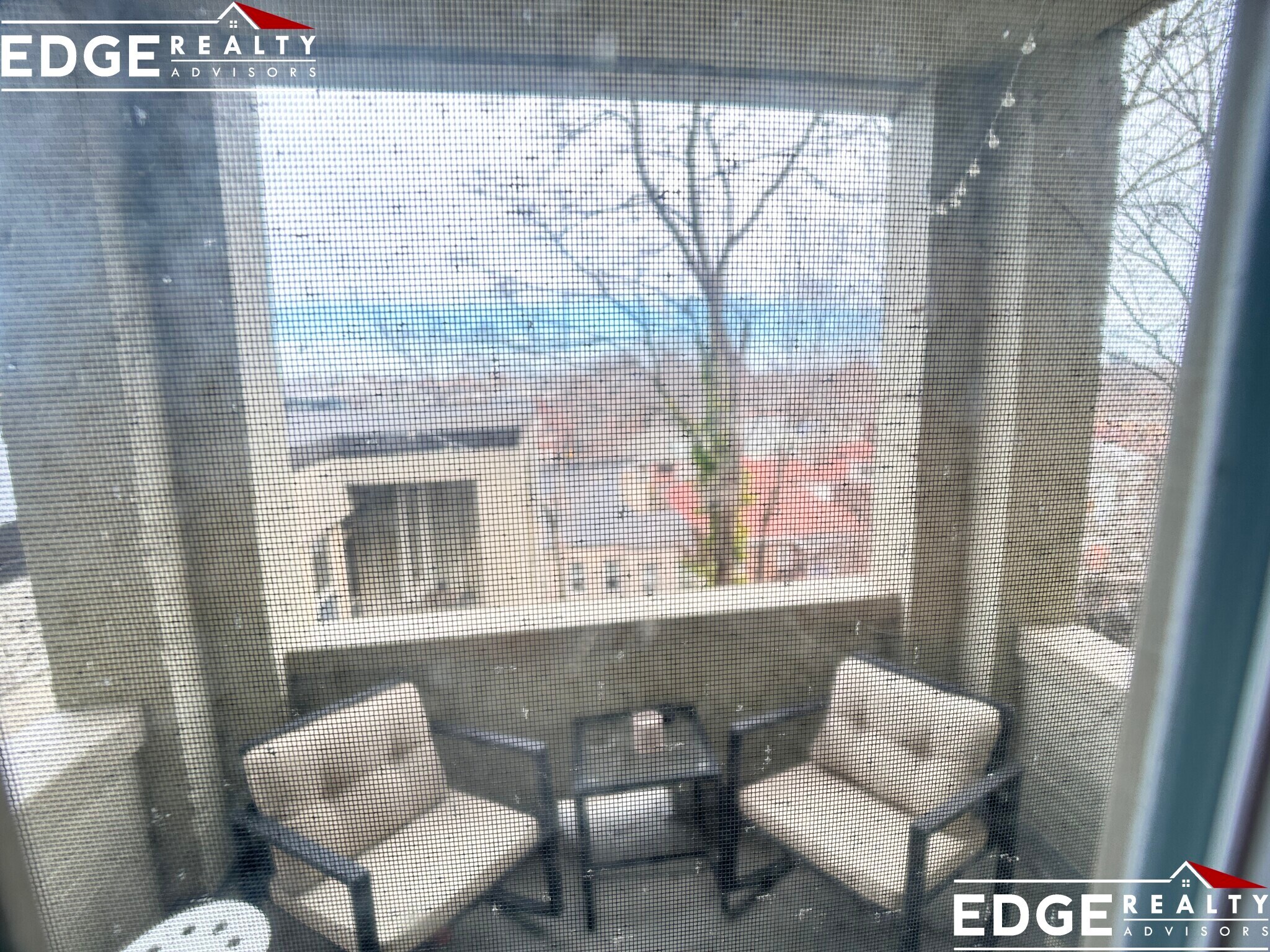 Building Photo - 264 Kelton St