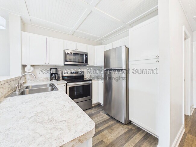Building Photo - 1336 Hunters Rd