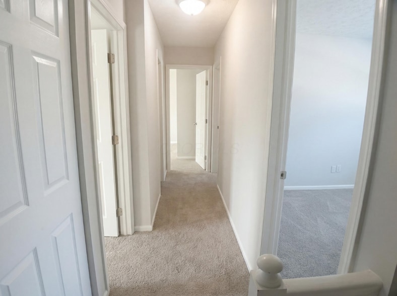 Building Photo - 6571 Schenk Ave