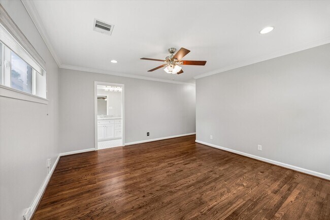 Building Photo - 9310 Woodmeadow St
