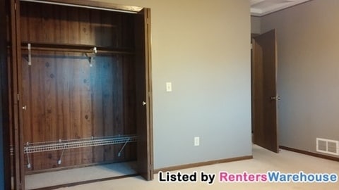 Building Photo - 207 N 6th St