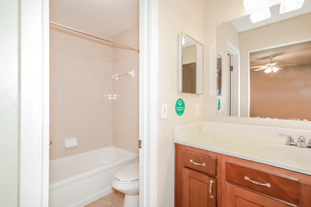 Building Photo - 8424 Bluestem Ct