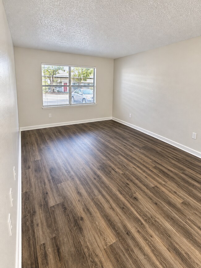 Building Photo - 8578 Channelview Cir