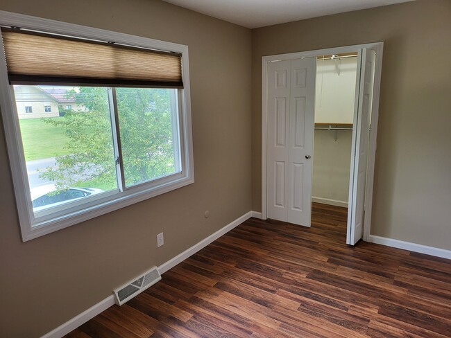 2nd Floor Bedroom #1 - 4674 Fishcreek Rd