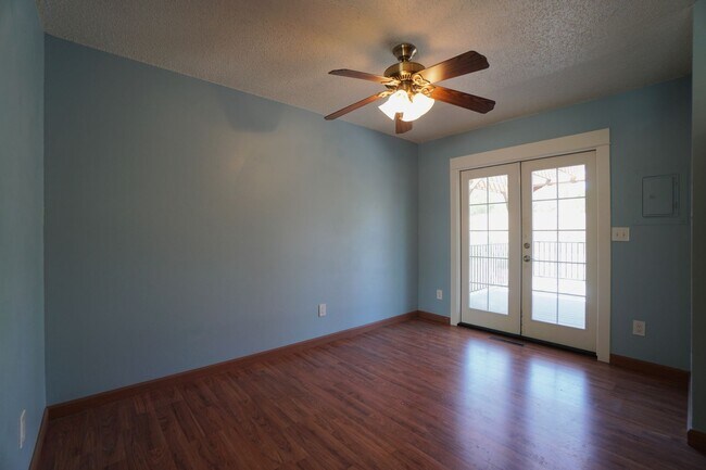 Building Photo - 1822 Wooten Rd