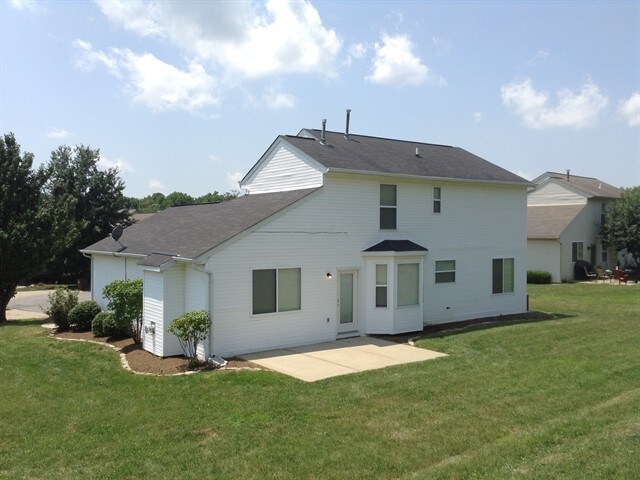 Building Photo - 8428 Stratford Ct