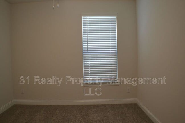 Building Photo - 6105 Cheshire St