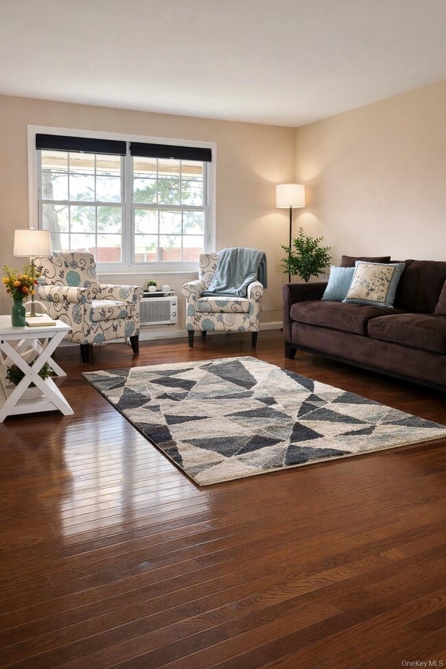 Building Photo - 5 Wildwood Dr