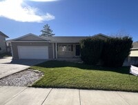 Building Photo - Beautiful 4 Bedroom 3-Bathroom Home