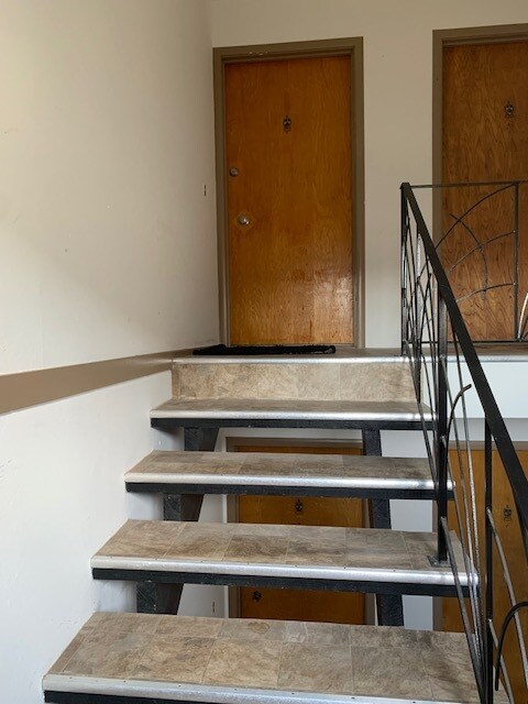 Building Photo - 1585 10th Ave