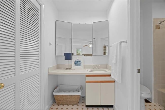 Building Photo - 510 Corey Ln