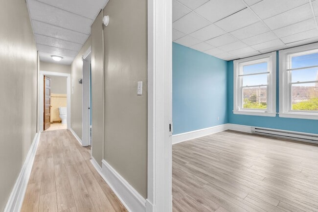 Building Photo - 540 Seneca St