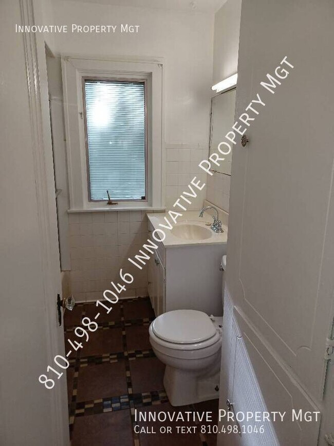 Building Photo - 5288 Richfield-