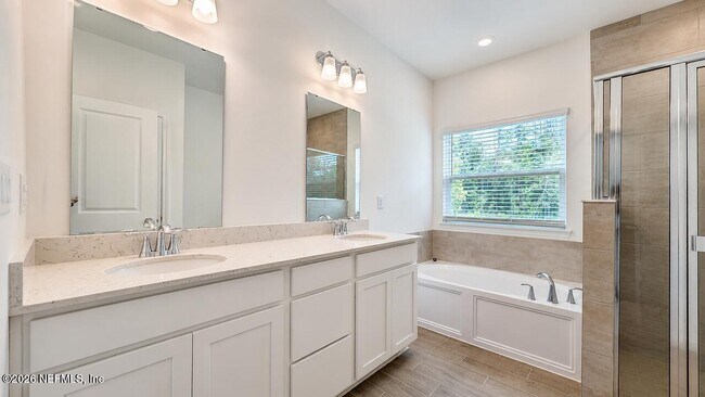 Building Photo - 15524 Creek Edge Ct