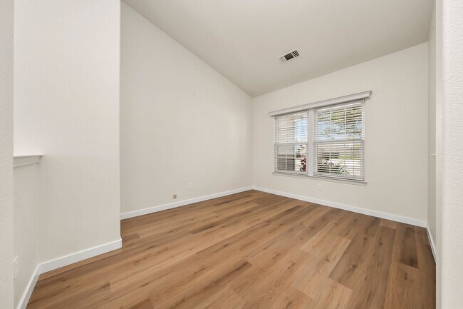 Building Photo - Updated 3-Bed 2 Bath Home – New Kitchen, Flooring & More! $3,400/mo