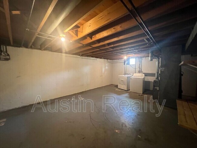 Building Photo - 4224 Wright Ave