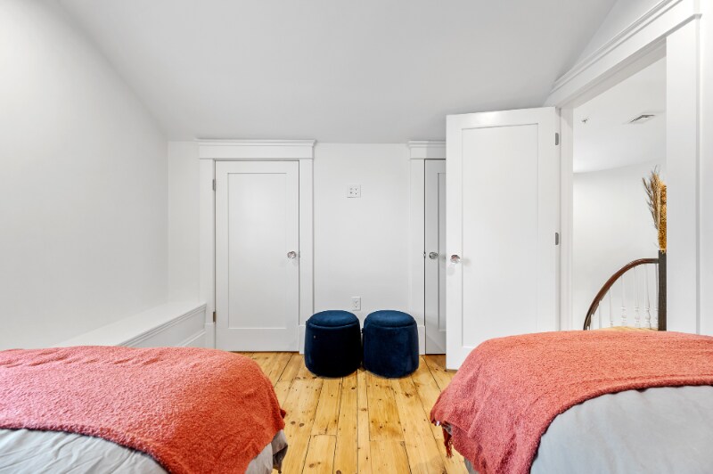 Building Photo - 30 E Main St