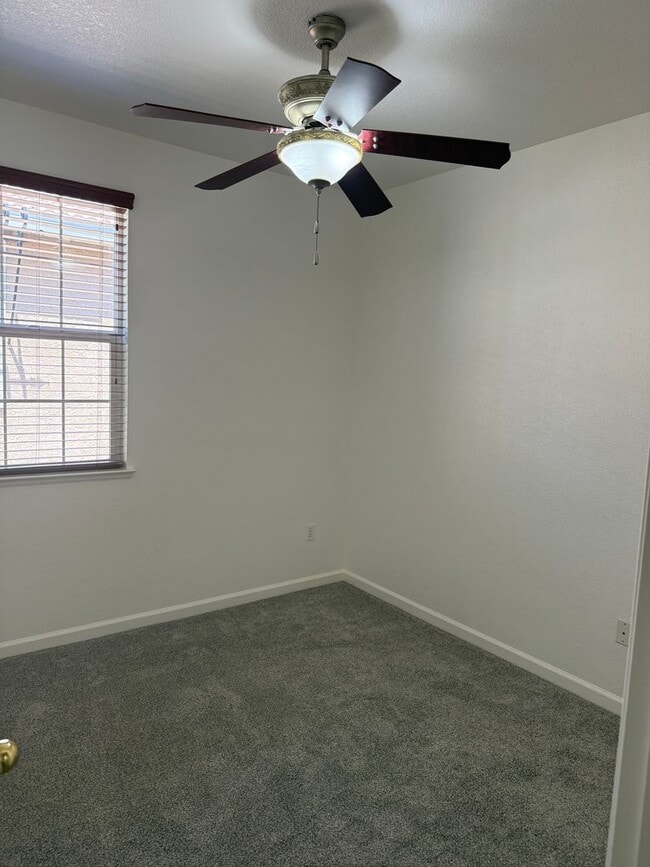 Building Photo - NICE 2-STORY CONDO 3 BED, 2.5 BATH, & 2 CAR GARAGE NEAR SHOPPING & HWY 50!