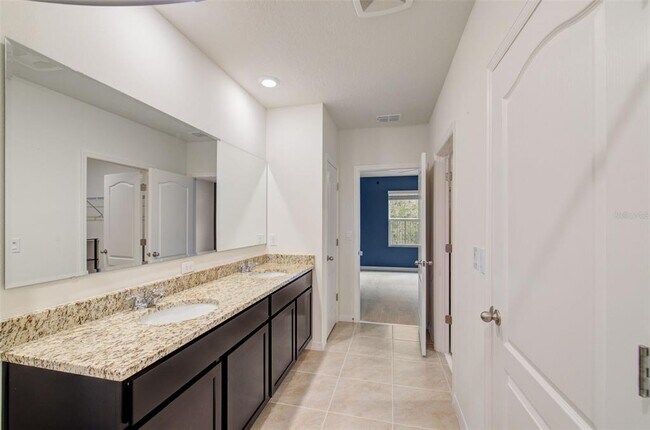 Building Photo - 2164 Big Bend Ave