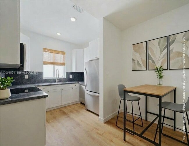 Building Photo - 2976 Bird Ave