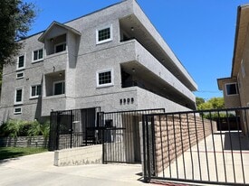 Building Photo - 5908 Cedros Avenue