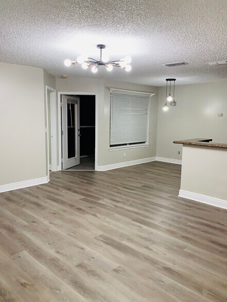 Living room - 715 Sugar Bay Way