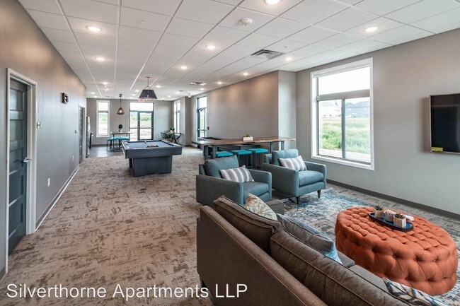 Building Photo - 2113 S Silverthorne Ave