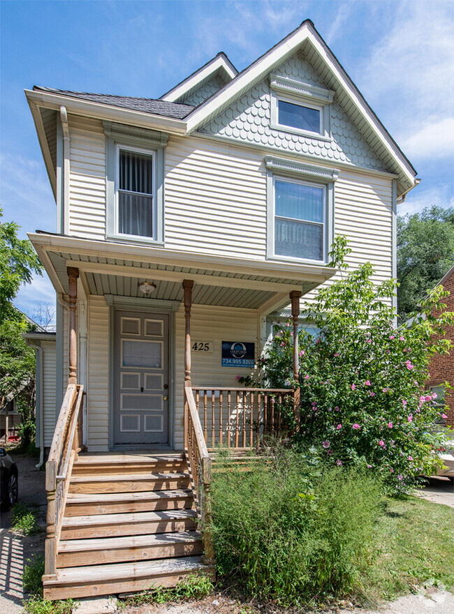 Building Photo - 425 Church-425CHU