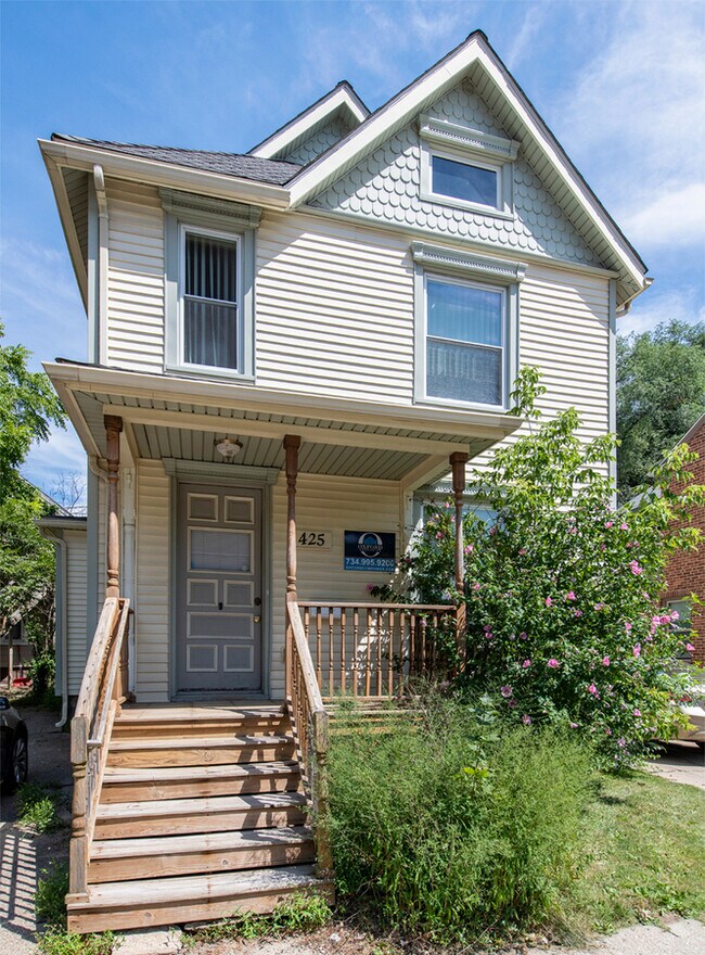 Building Photo - 425 Church-425CHU