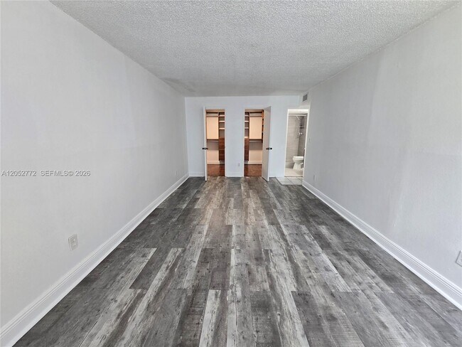 Building Photo - 484 NW 165th St