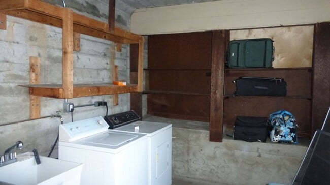 Building Photo - Prime location in the heart of Makiki 2 Be...