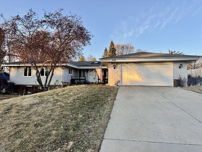 Building Photo - 5746 Berwick Pl