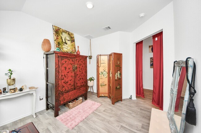 Building Photo - 403 Blanco Ln